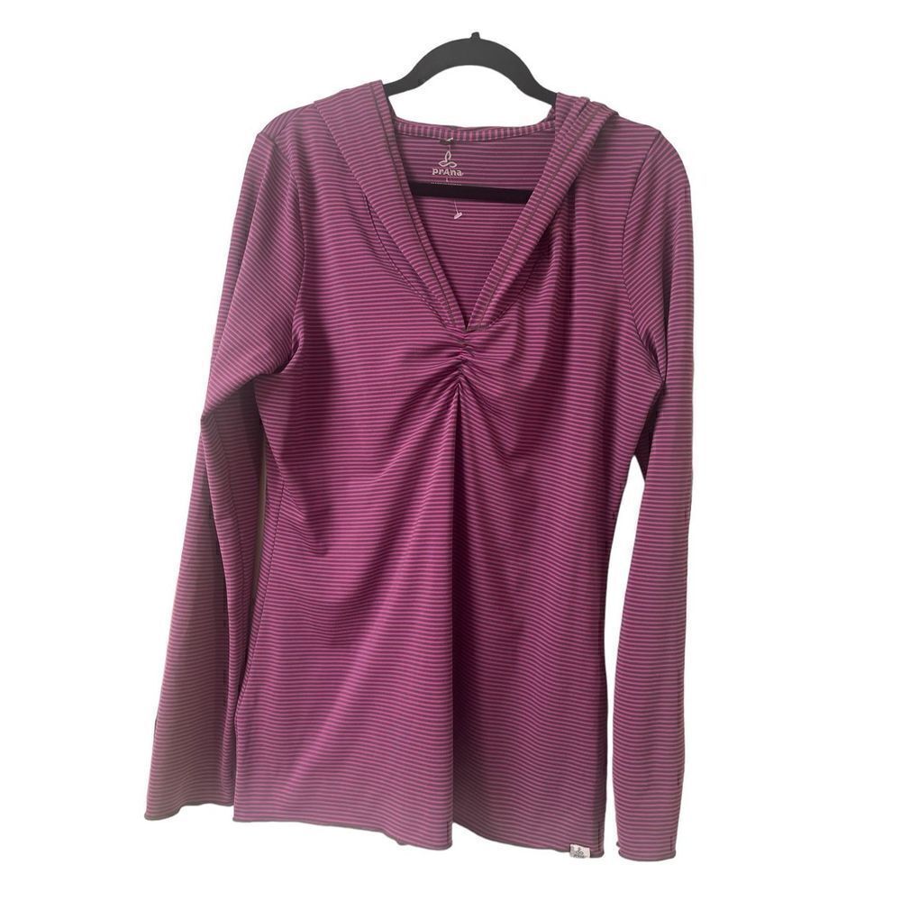 PrAna active wear top magenta stripe hooded sz L